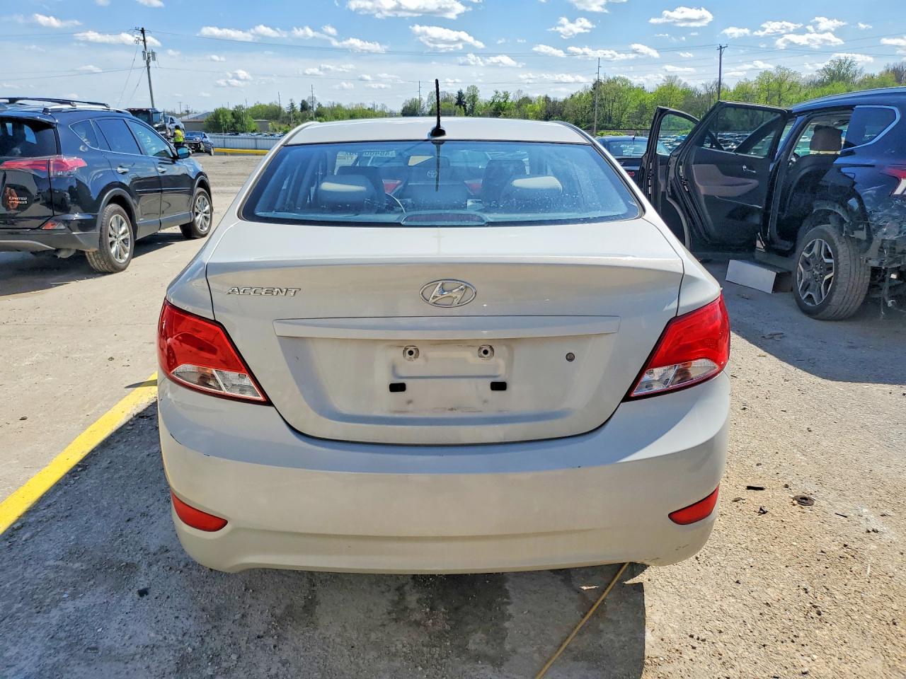2016 HYUNDAI ACCENT