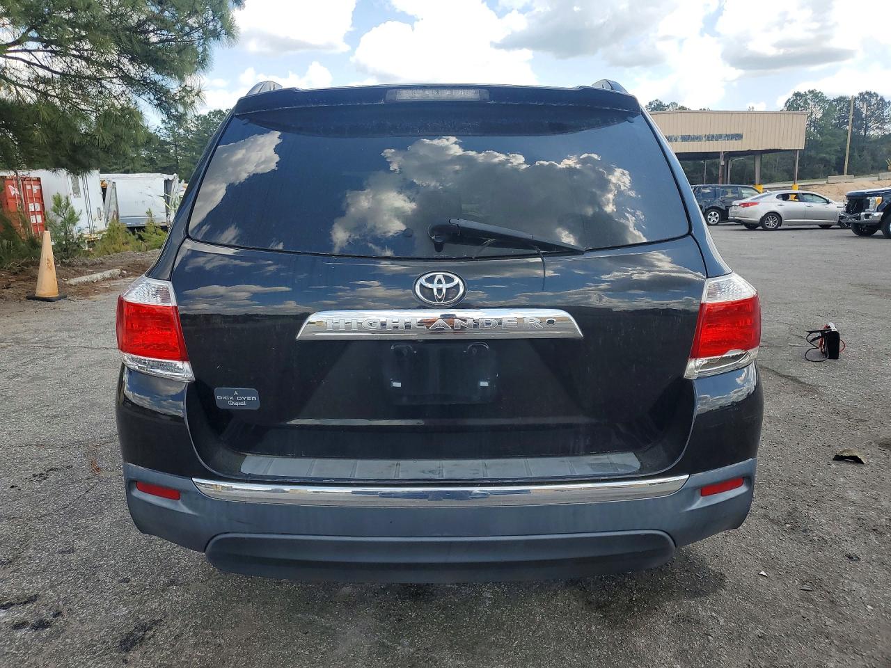 2012 TOYOTA HIGHLANDER