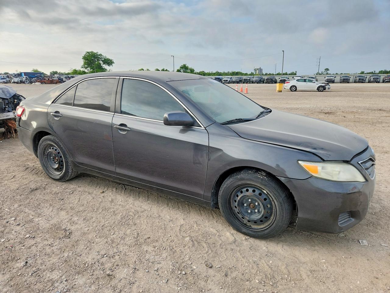 2011 TOYOTA CAMRY