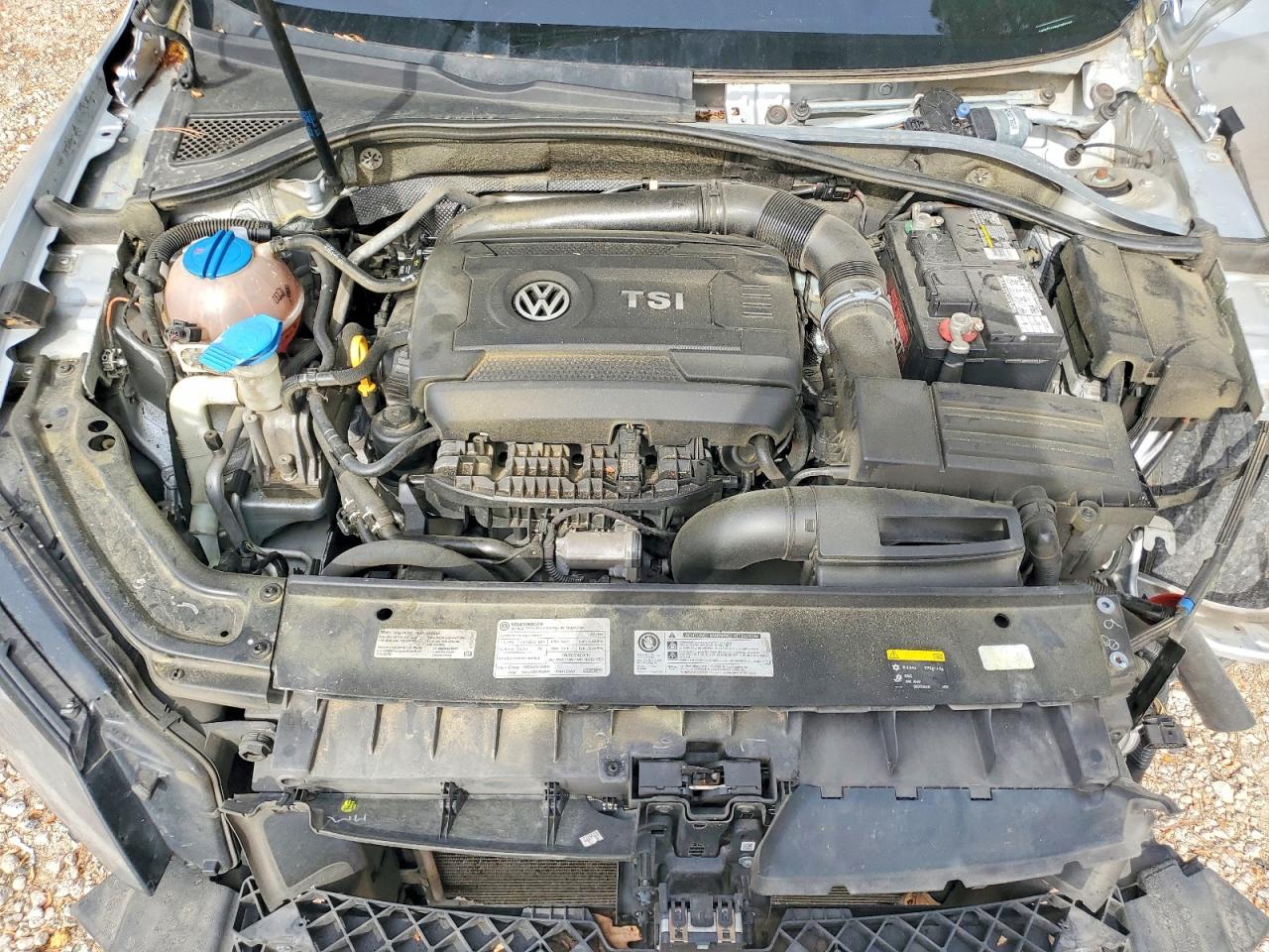 2017 VOLKSWAGEN PASSAT