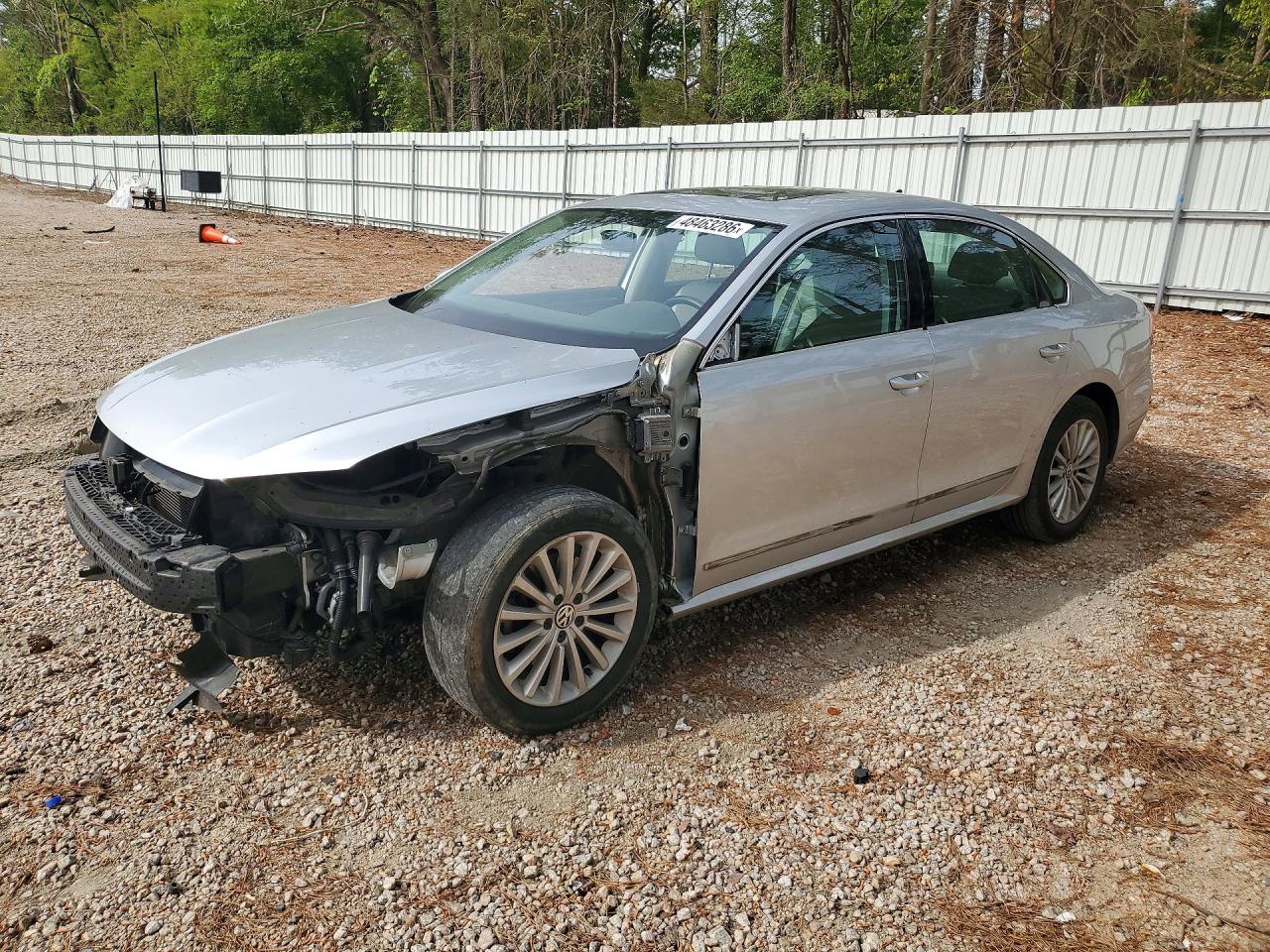 2017 VOLKSWAGEN PASSAT