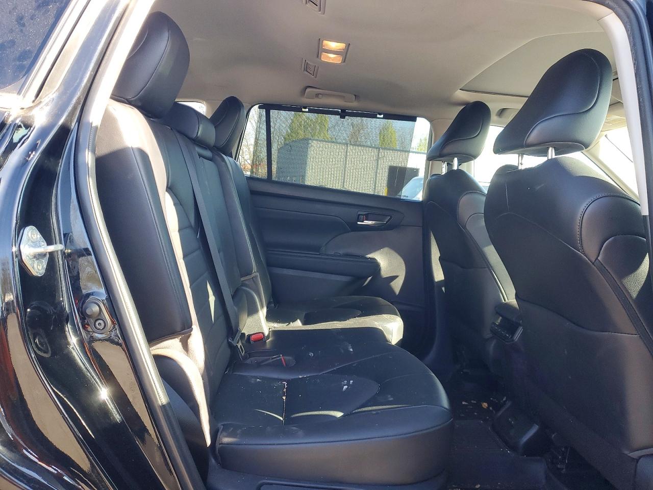 2022 TOYOTA HIGHLANDER