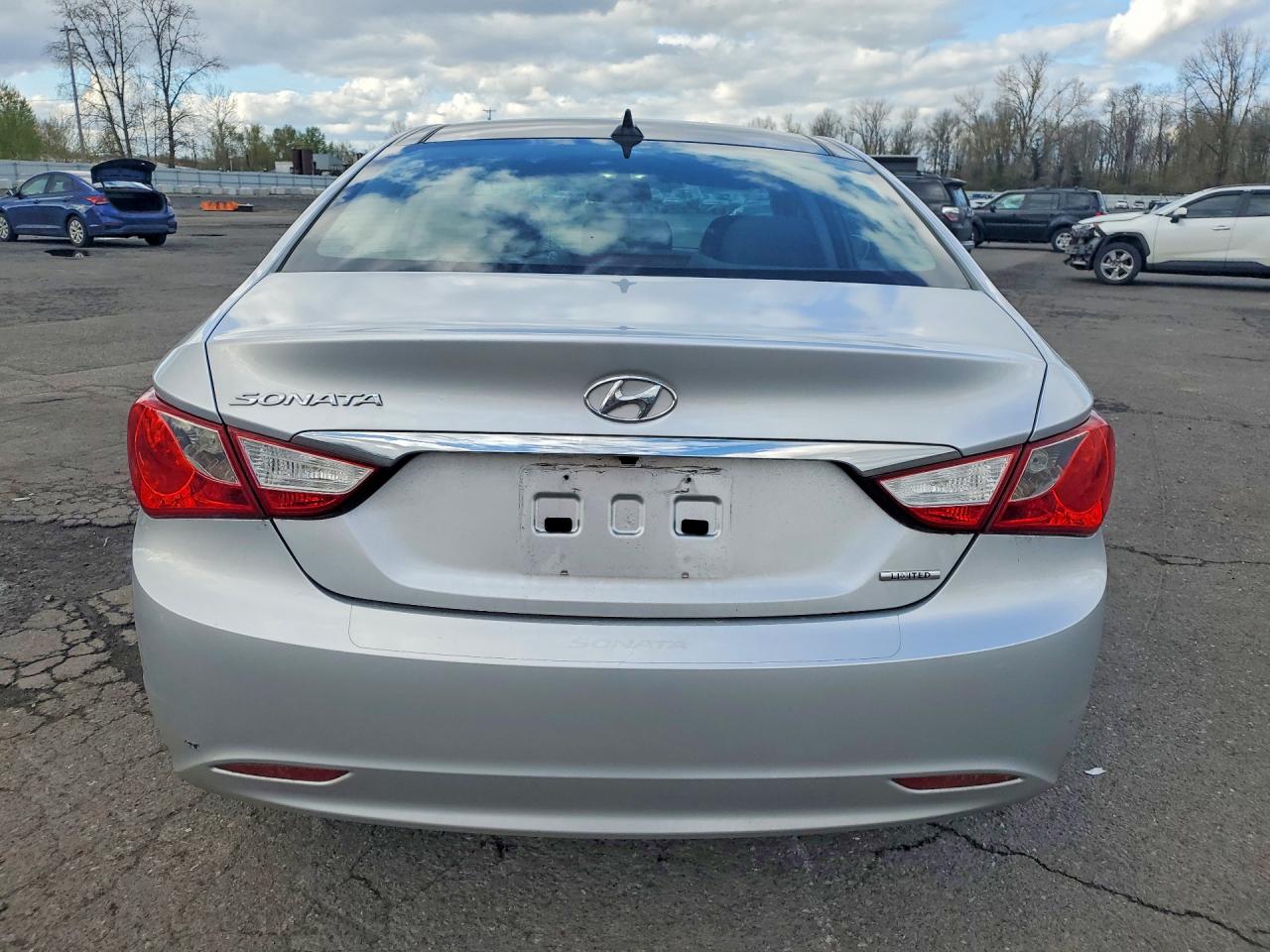 2013 HYUNDAI SONATA