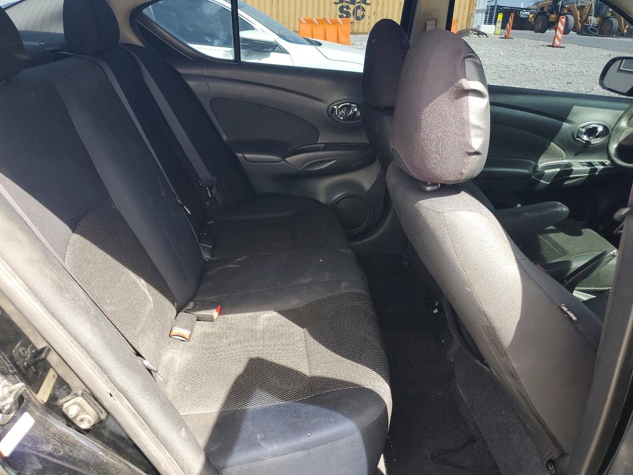 2013 NISSAN VERSA