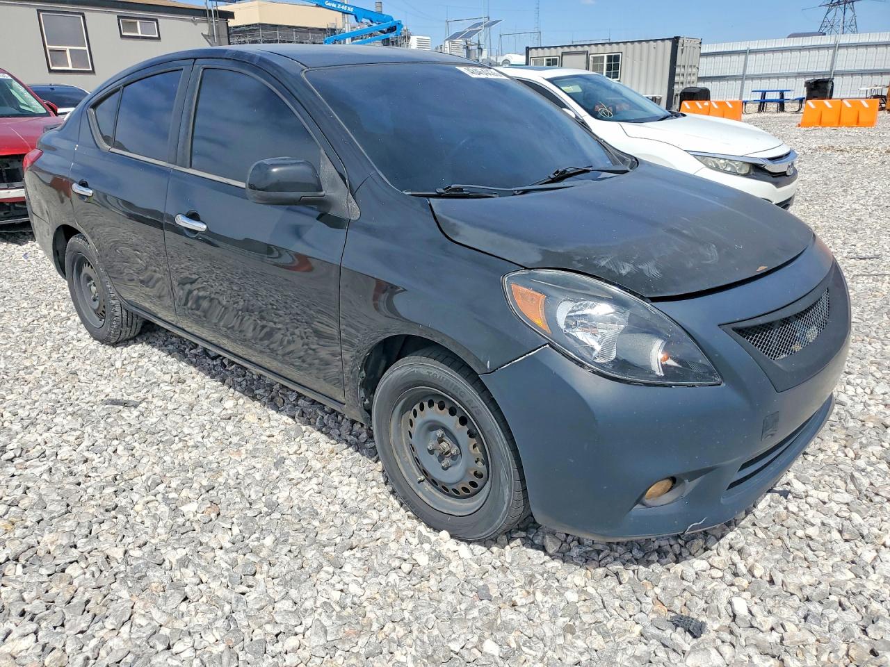 2013 NISSAN VERSA