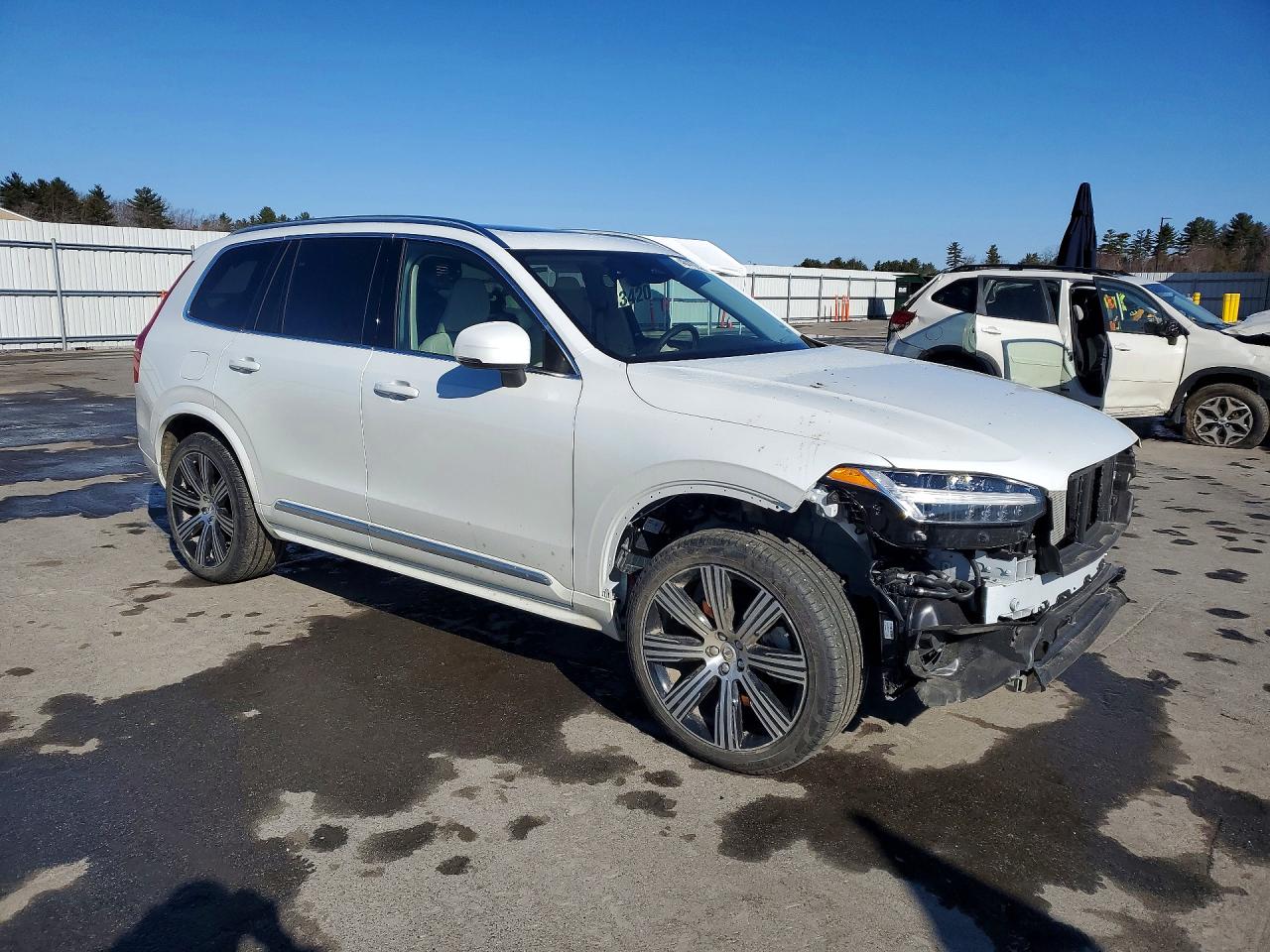 2025 VOLVO XC90