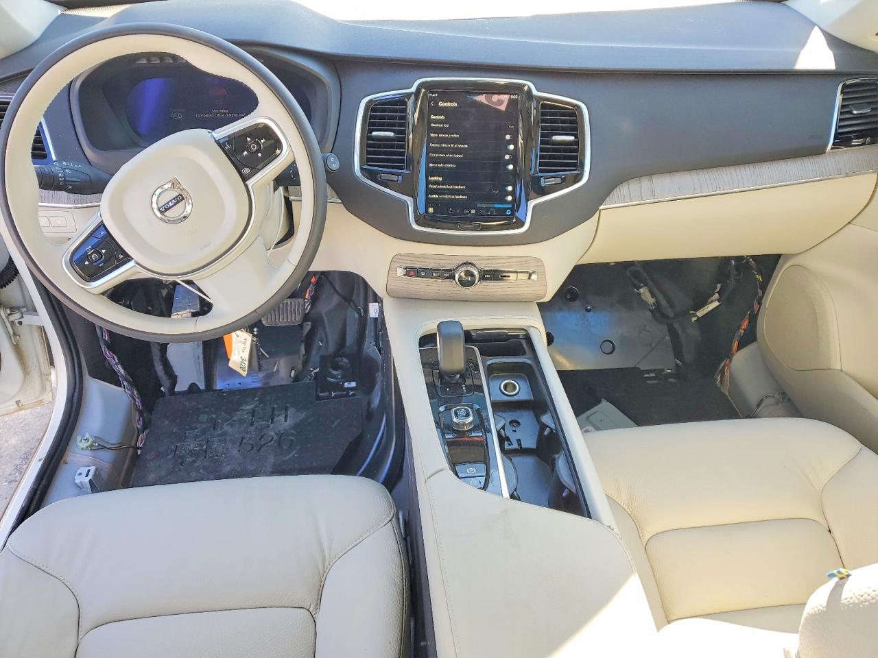 2025 VOLVO XC90