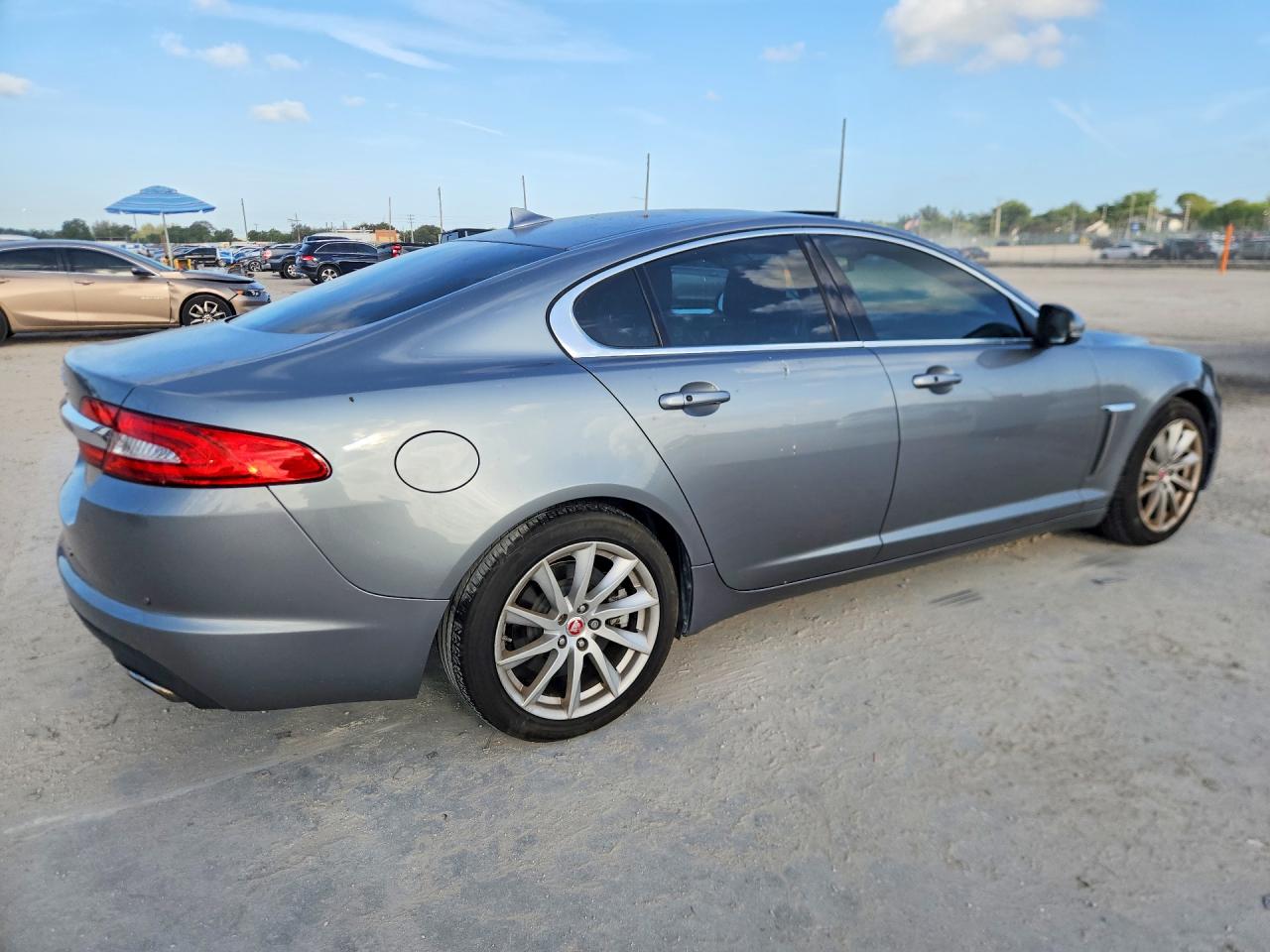 2015 JAGUAR XF
