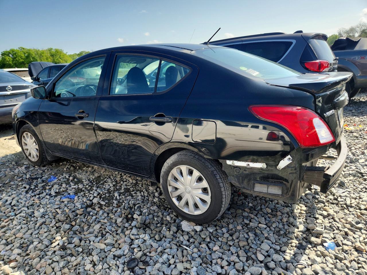 2016 NISSAN VERSA