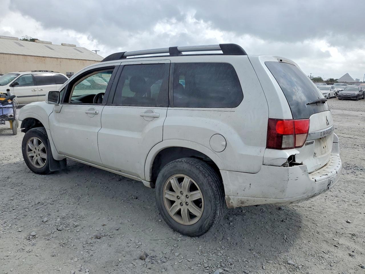 2010 MITSUBISHI ENDEAVOR