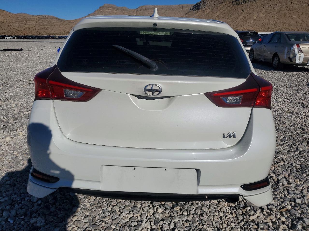 2016 SCION IM