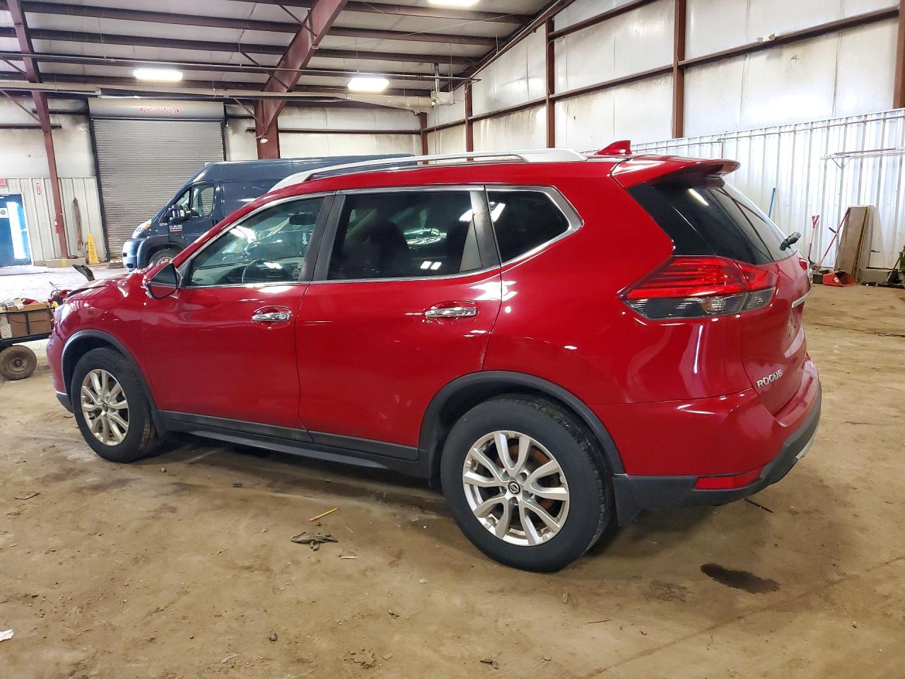 2017 NISSAN ROGUE