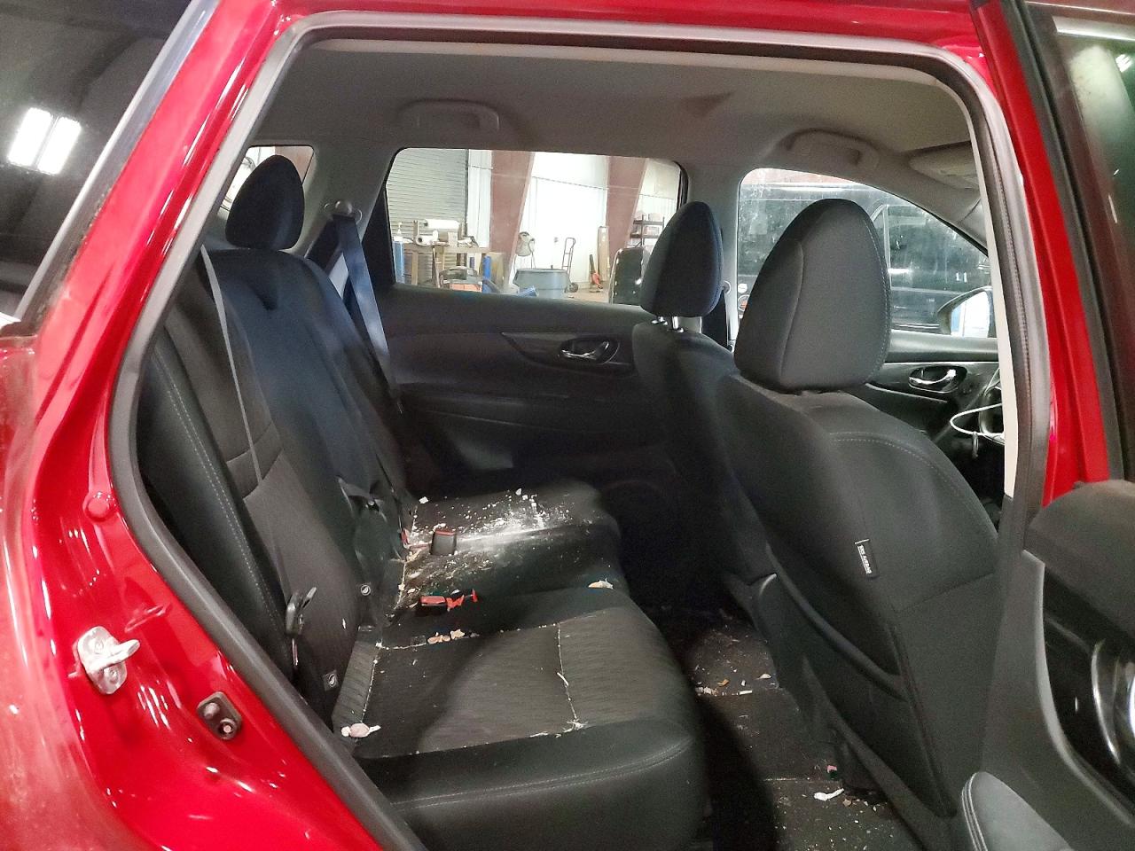 2017 NISSAN ROGUE