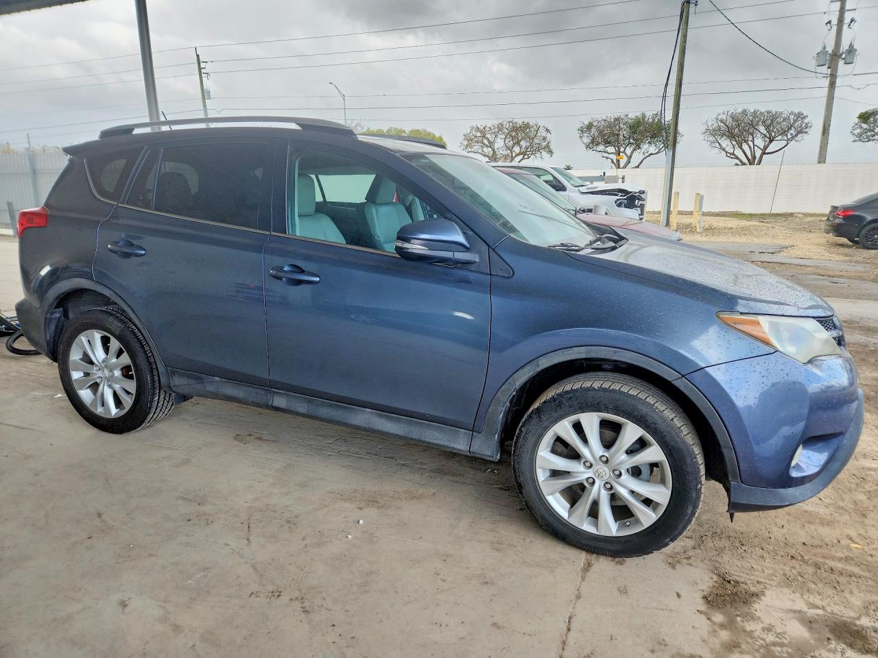 2013 TOYOTA RAV4