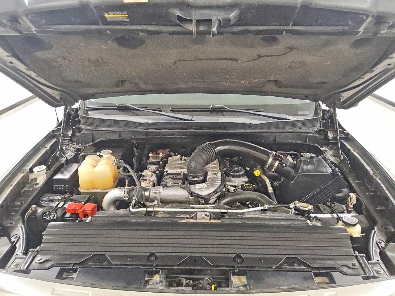 2016 NISSAN TITAN