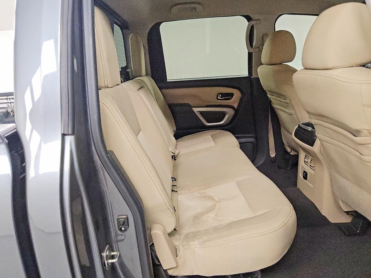 2016 NISSAN TITAN