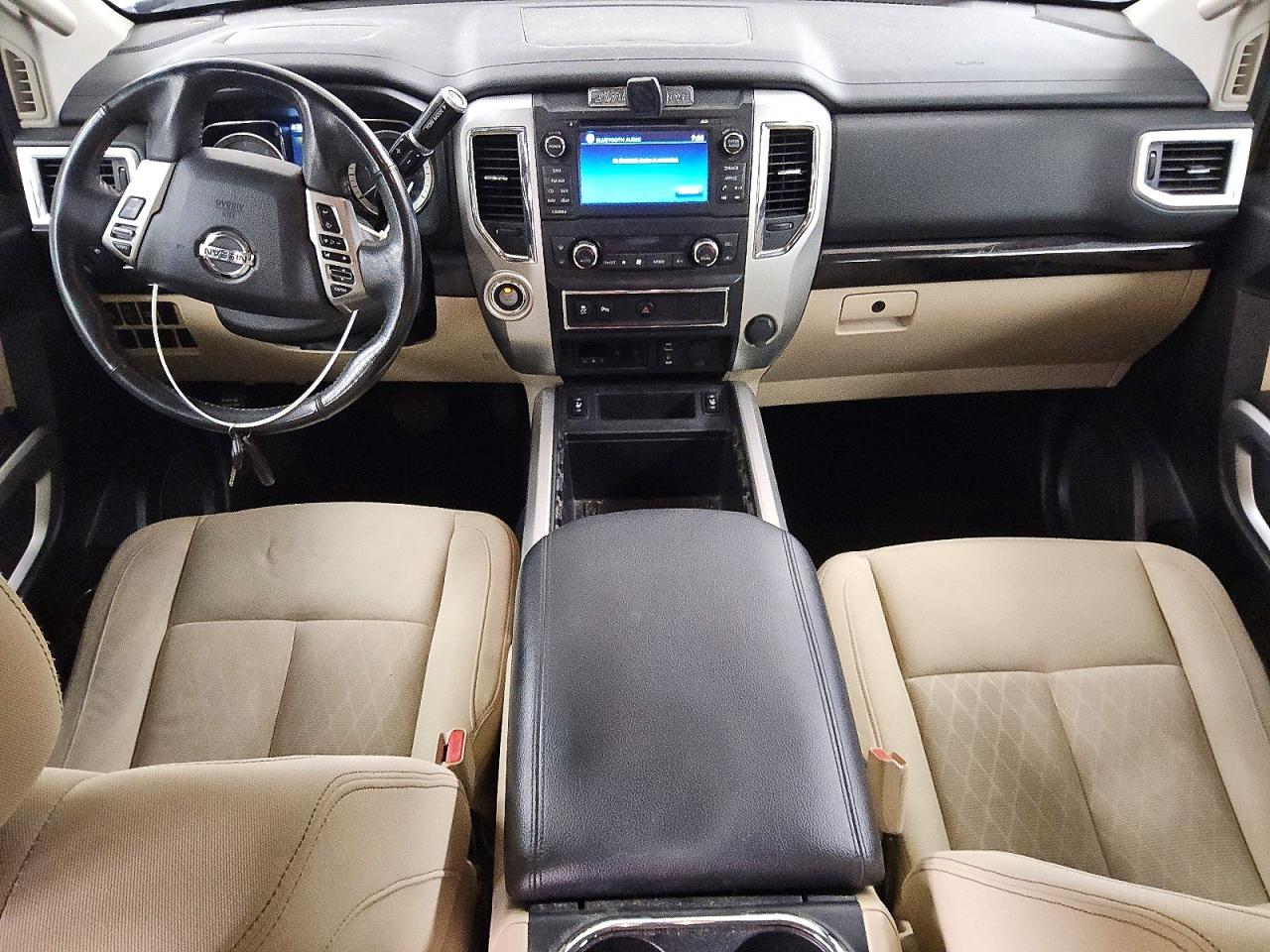 2016 NISSAN TITAN