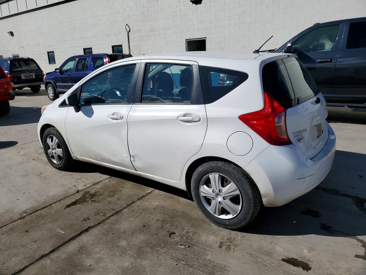 2015 NISSAN VERSA