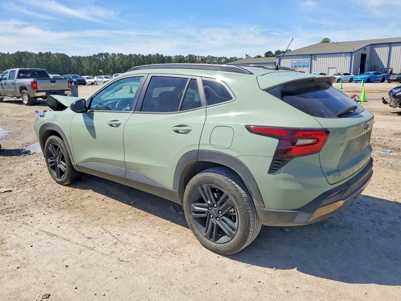 2025 CHEVROLET TRAX