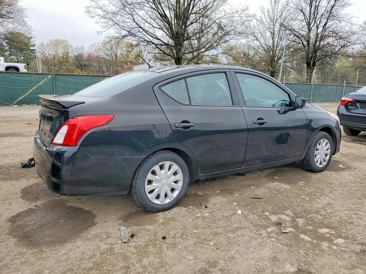 2016 NISSAN VERSA