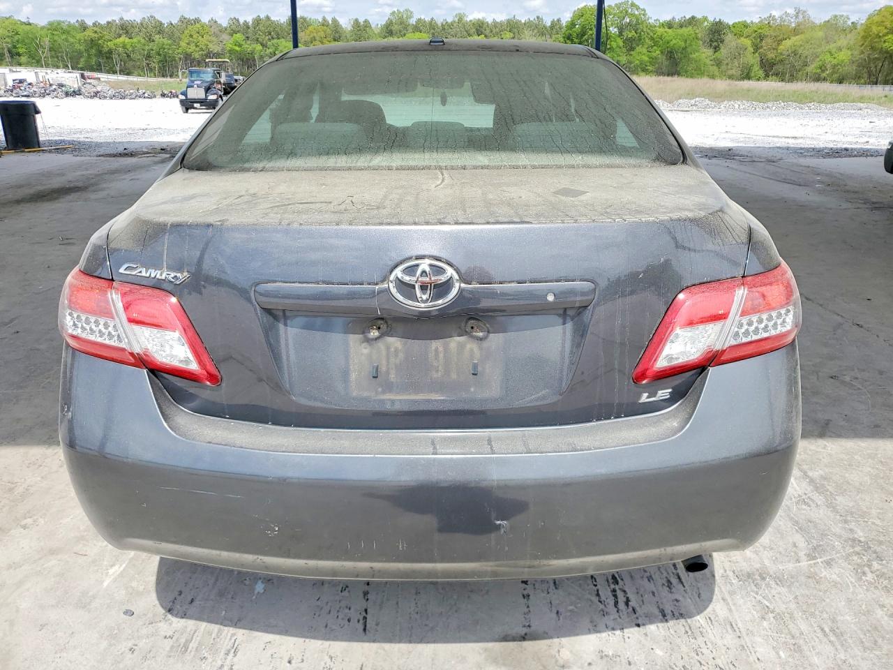 2011 TOYT CAMRY