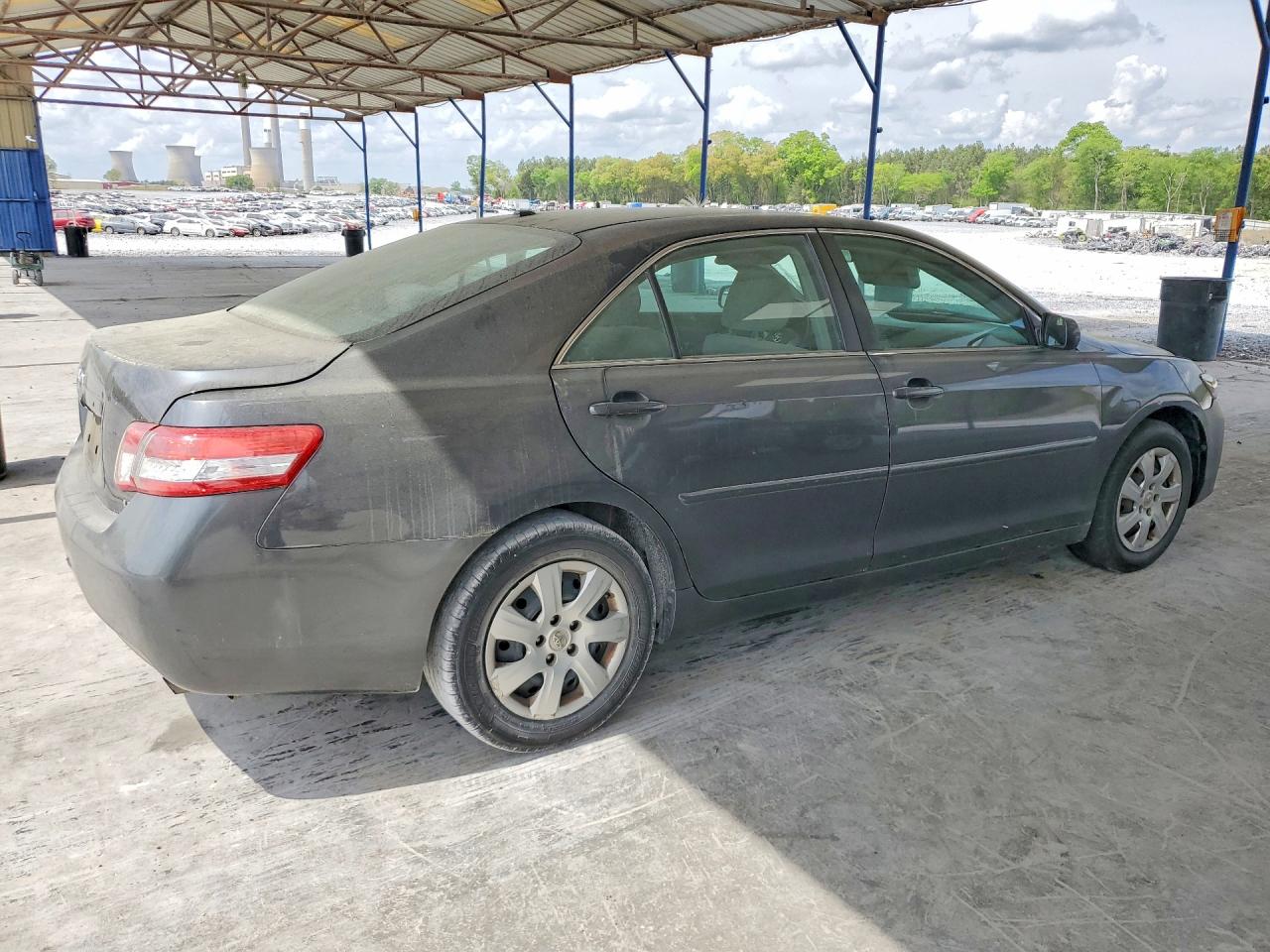 2011 TOYT CAMRY