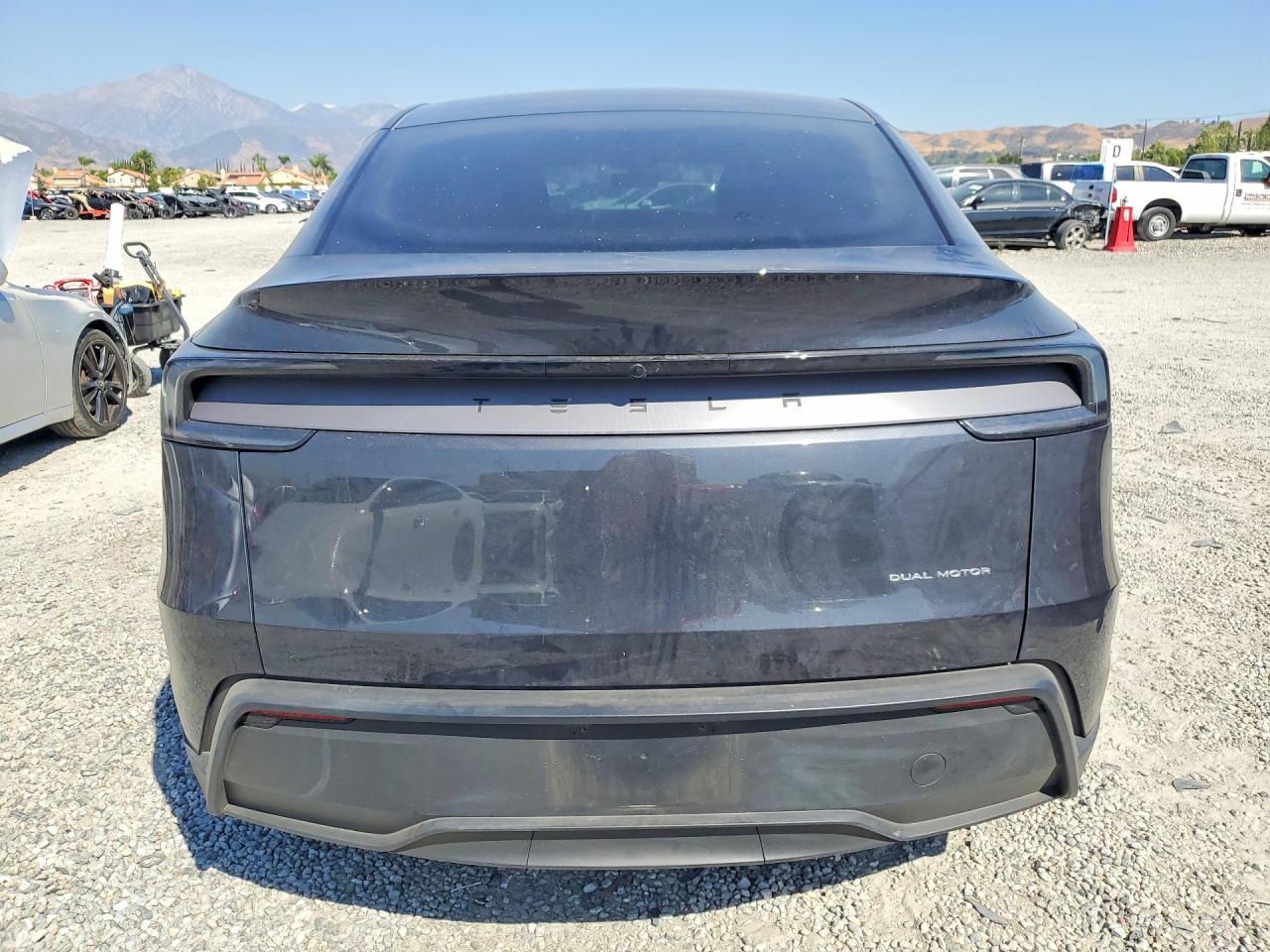2026 TESLA MODEL Y