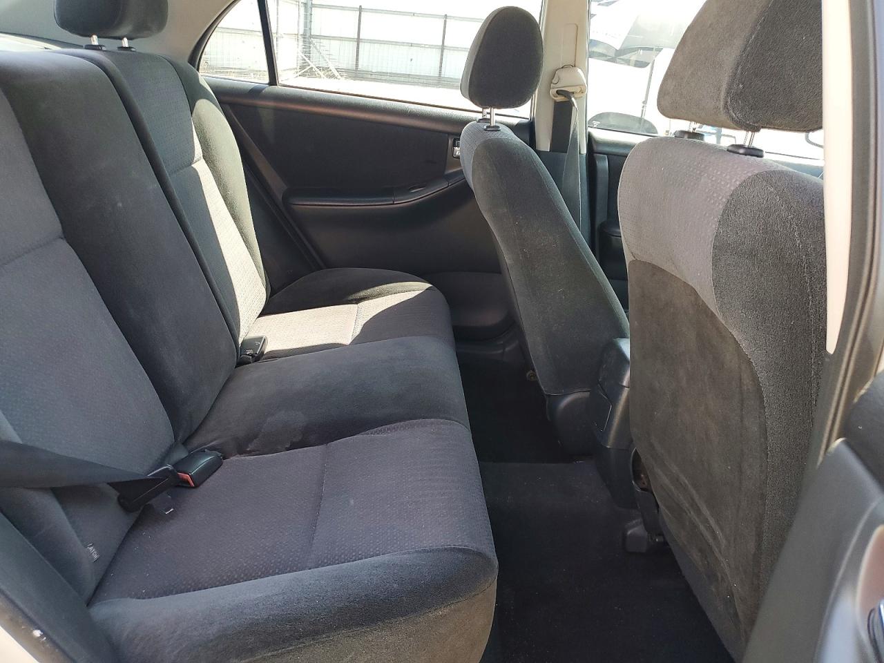 2004 TOYOTA COROLLA