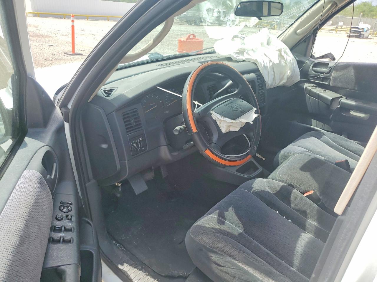 2002 DODGE DAKOTA