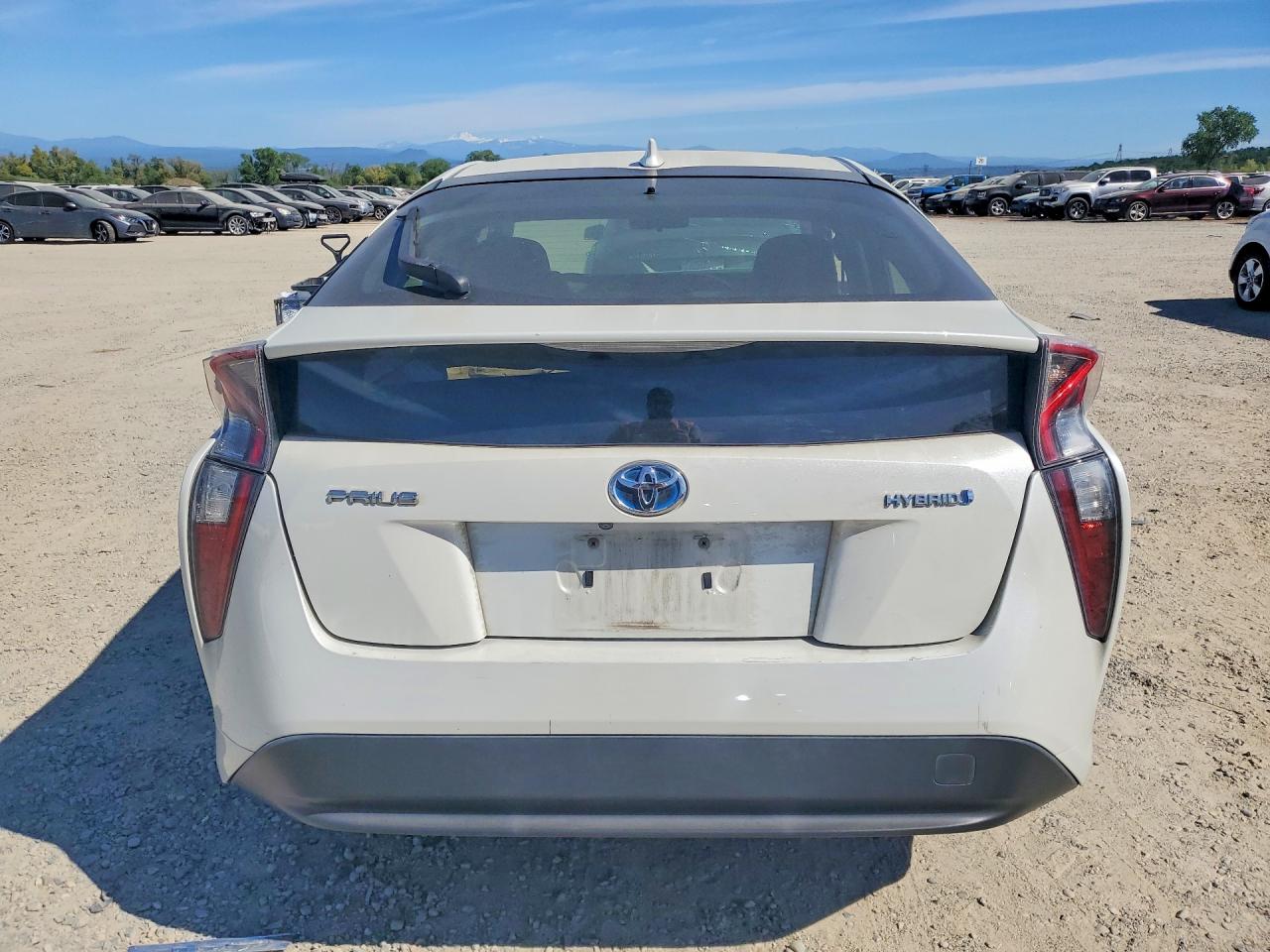 2016 TOYOTA PRIUS