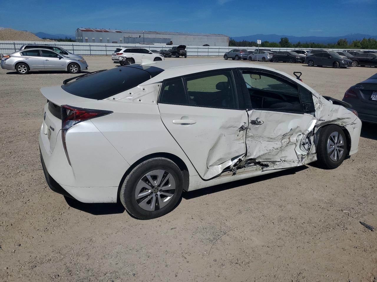 2016 TOYOTA PRIUS
