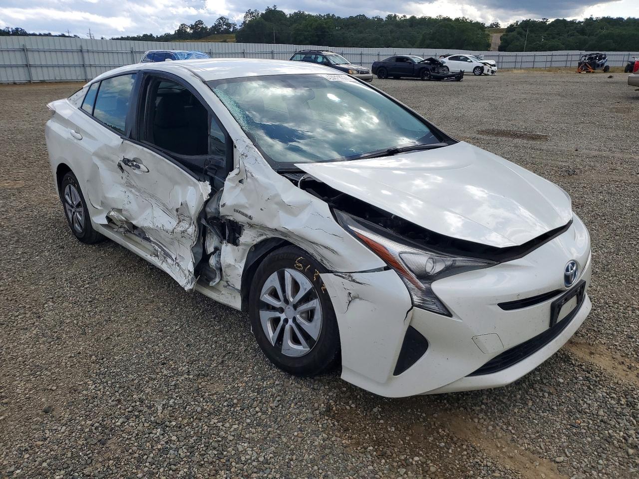2016 TOYOTA PRIUS