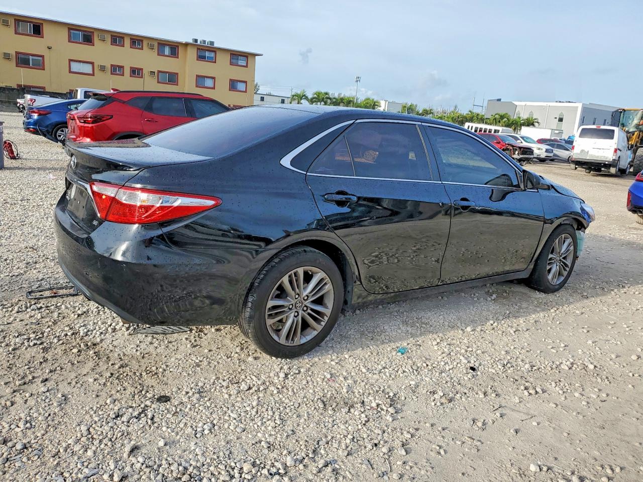 2016 TOYOTA CAMRY