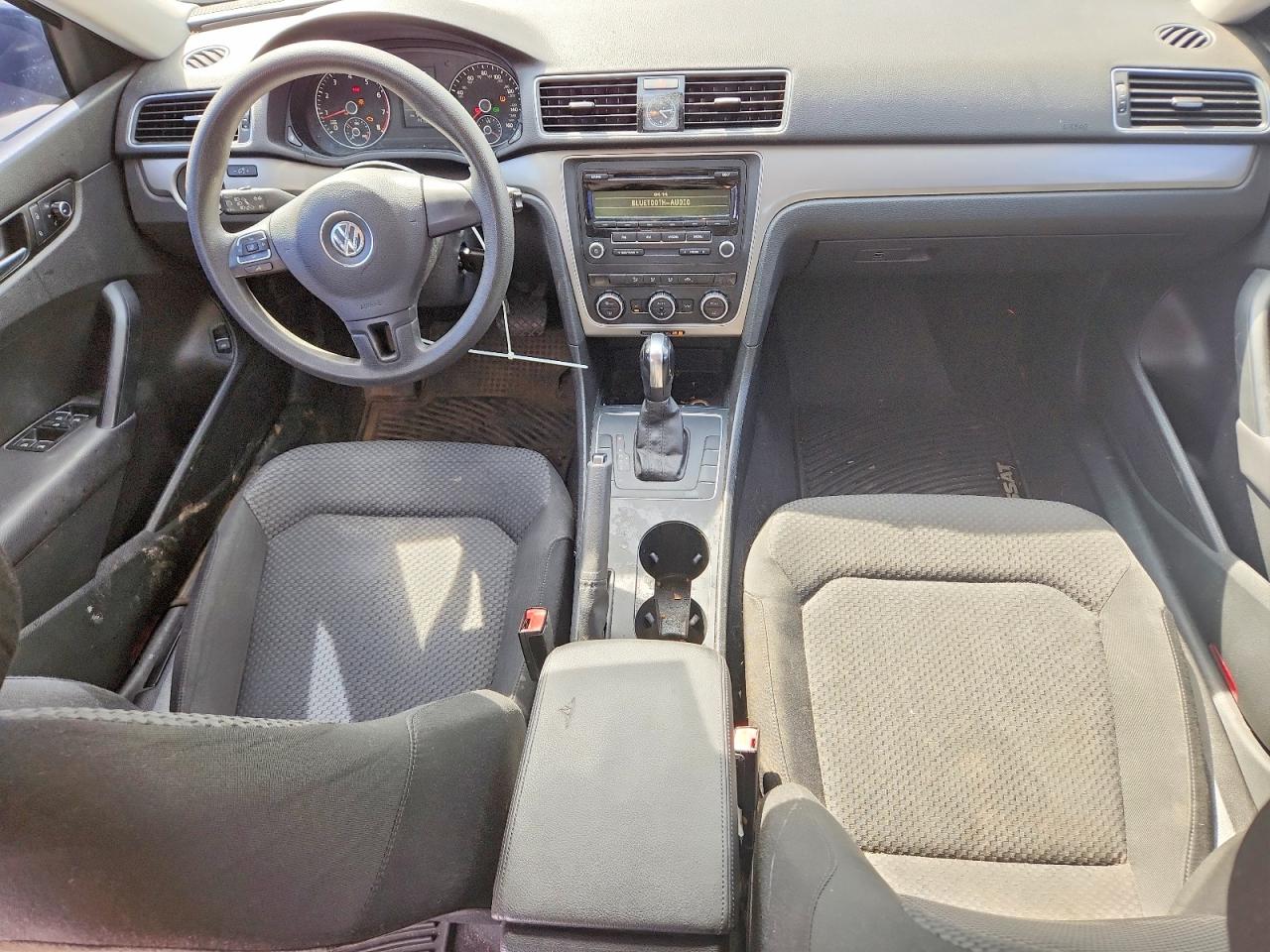2012 VOLKSWAGEN PASSAT