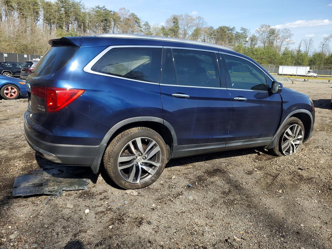 2017 HONDA PILOT