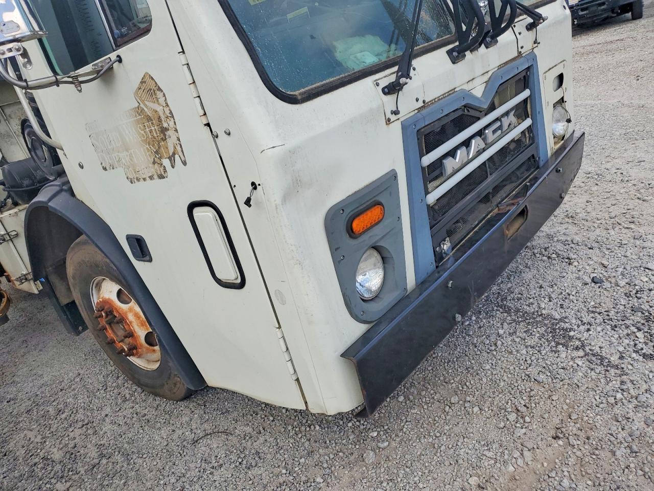 2015 MACK ALL OTHER
