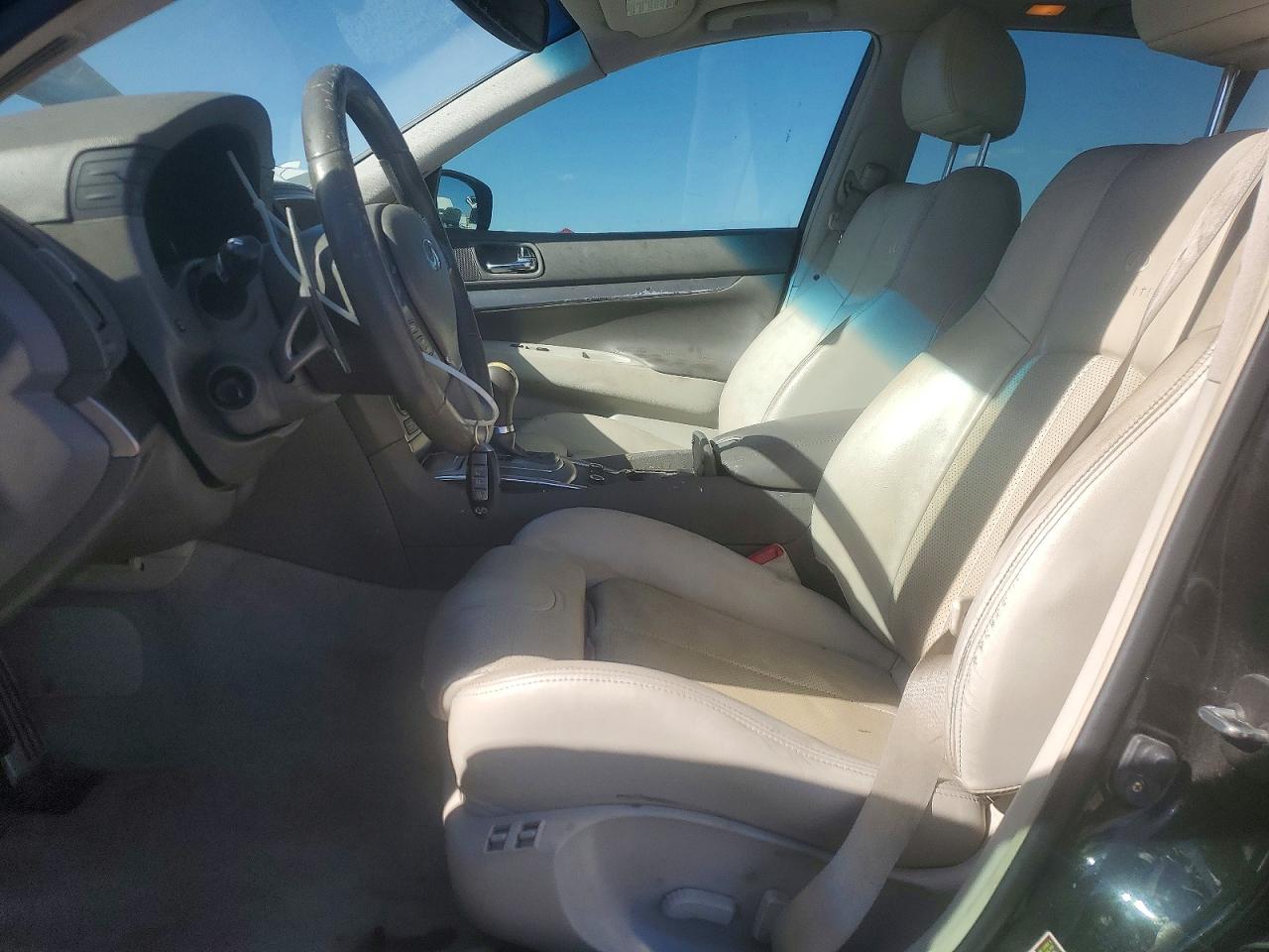2010 INFINITI G37