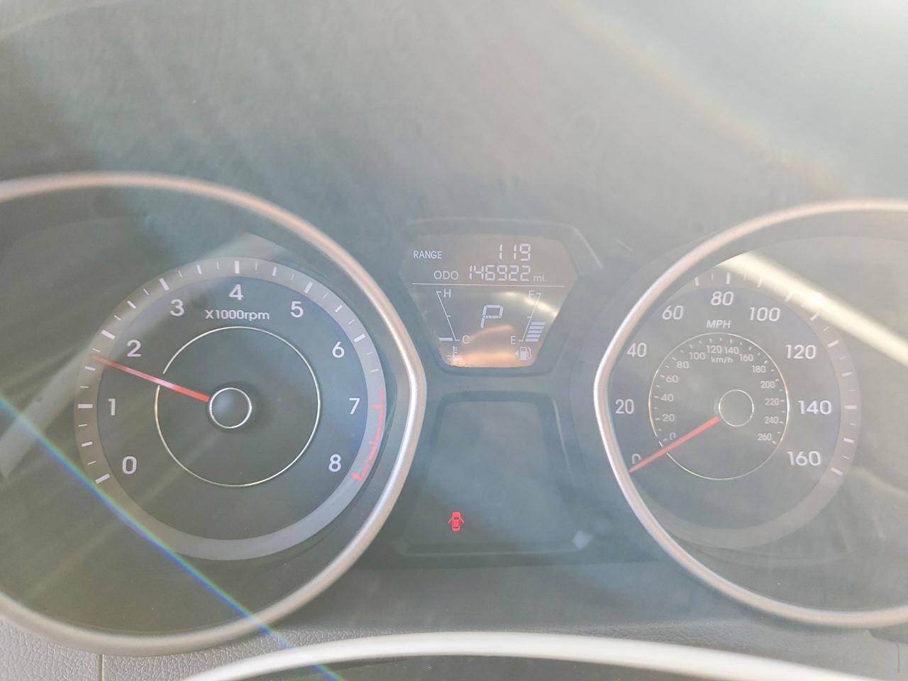 2012 HYUNDAI ELANTRA