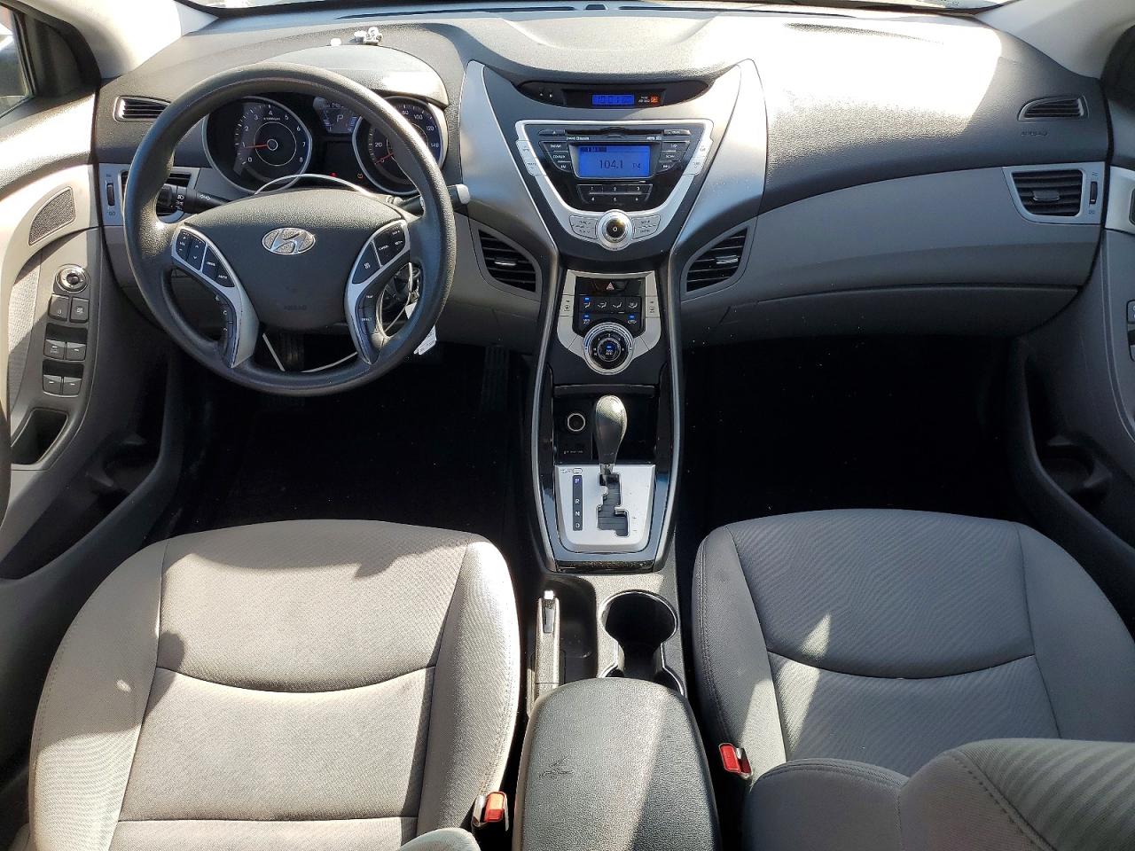 2012 HYUNDAI ELANTRA