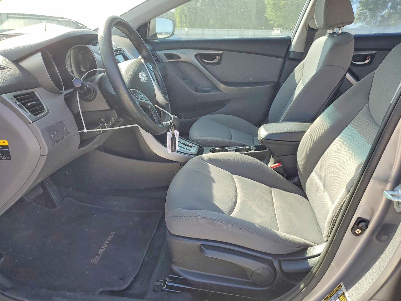 2012 HYUNDAI ELANTRA