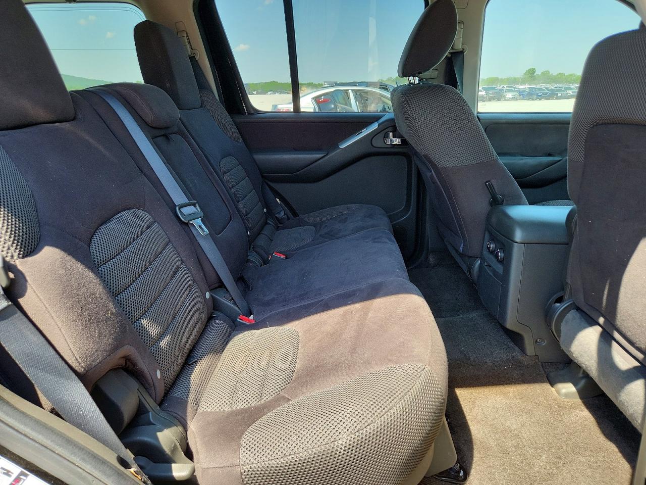 2012 NISSAN PATHFINDER