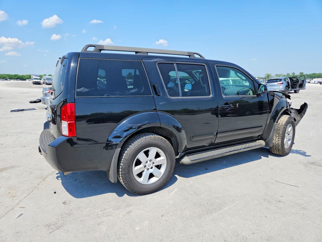 2012 NISSAN PATHFINDER