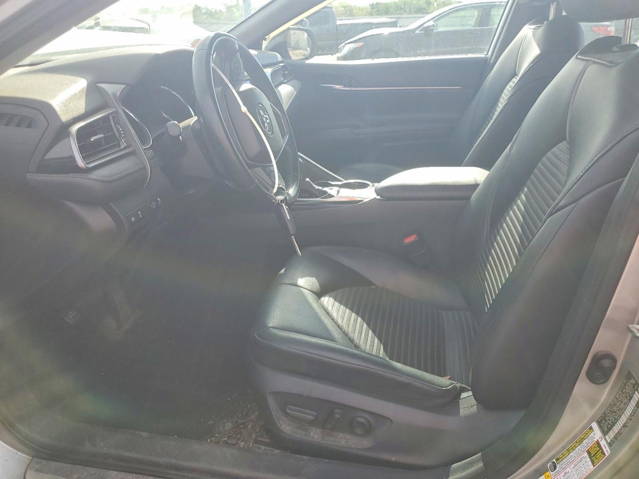 2019 TOYOTA CAMRY