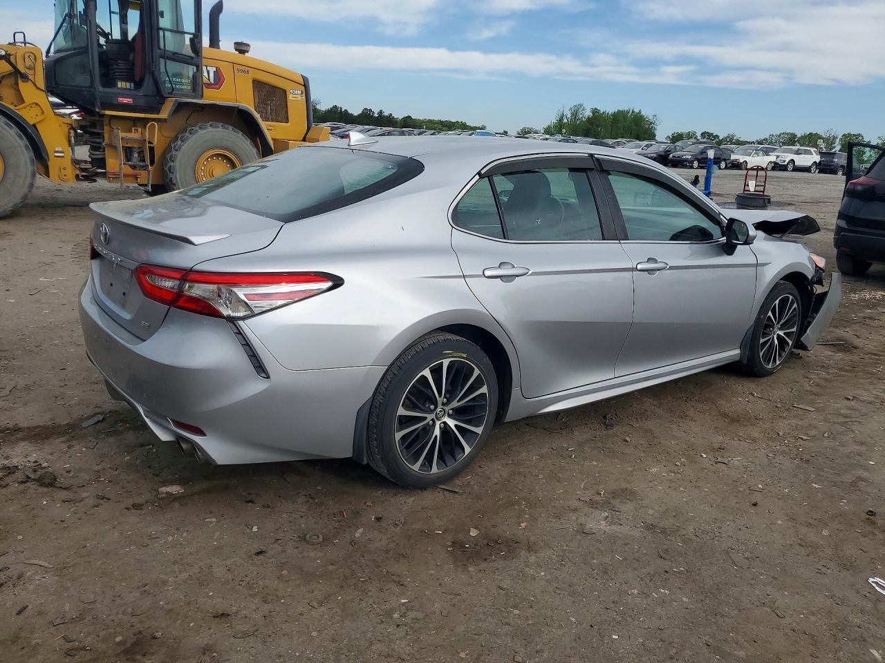 2019 TOYOTA CAMRY