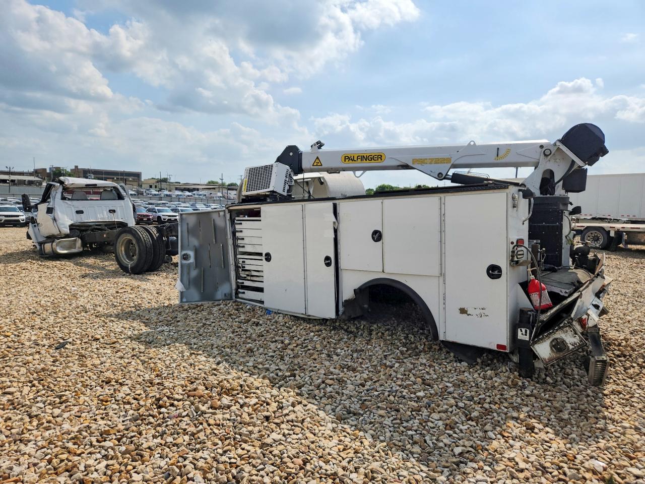 2019 FORD F750