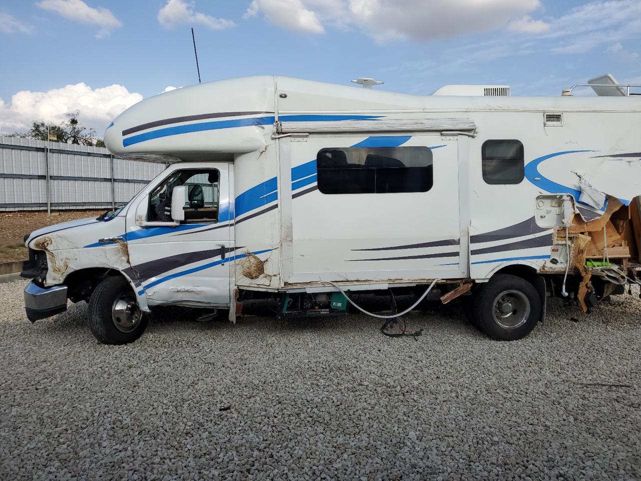 2014 BORNFCOACH ECONOLINE
