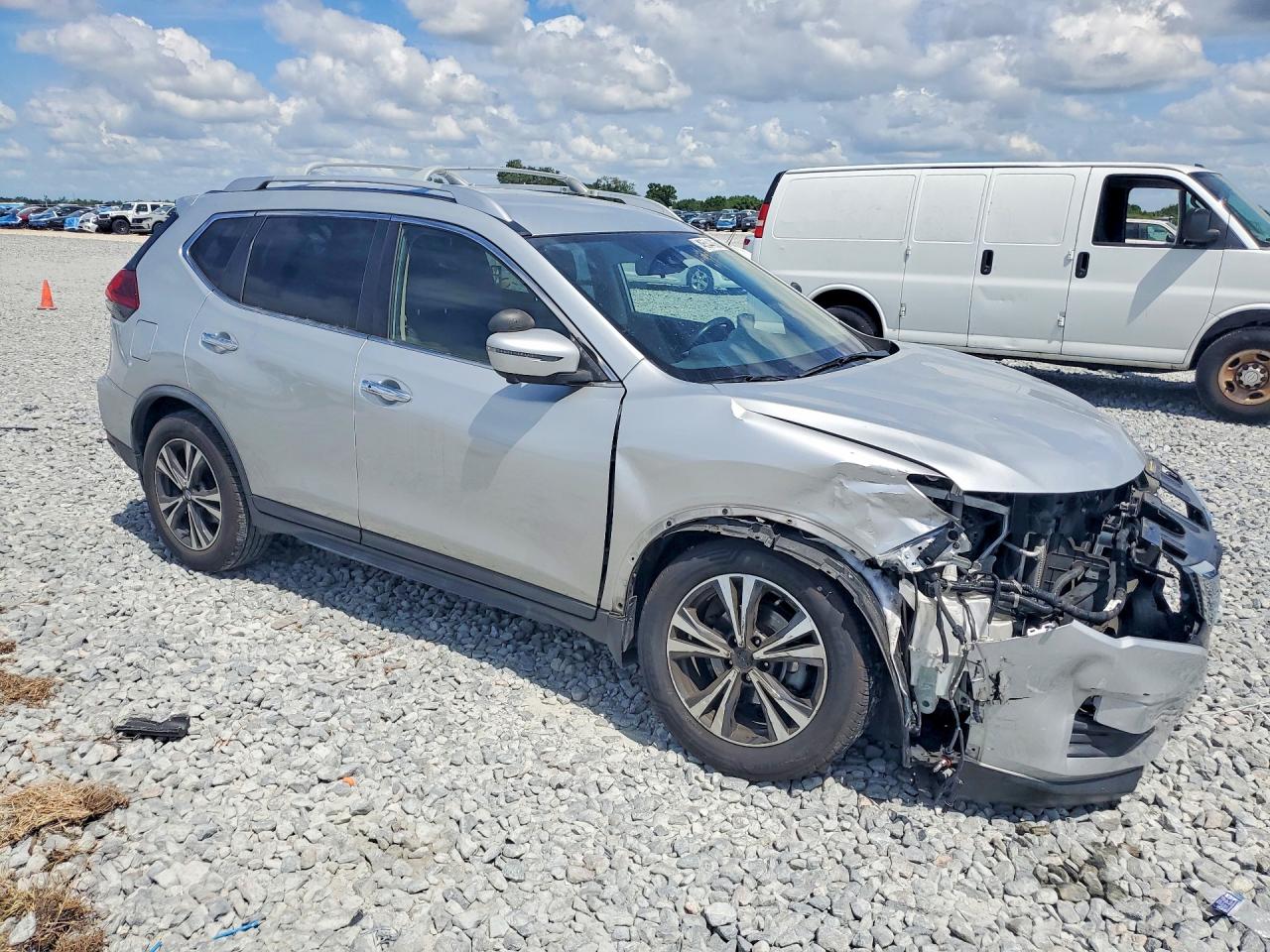 2019 NISSAN ROGUE