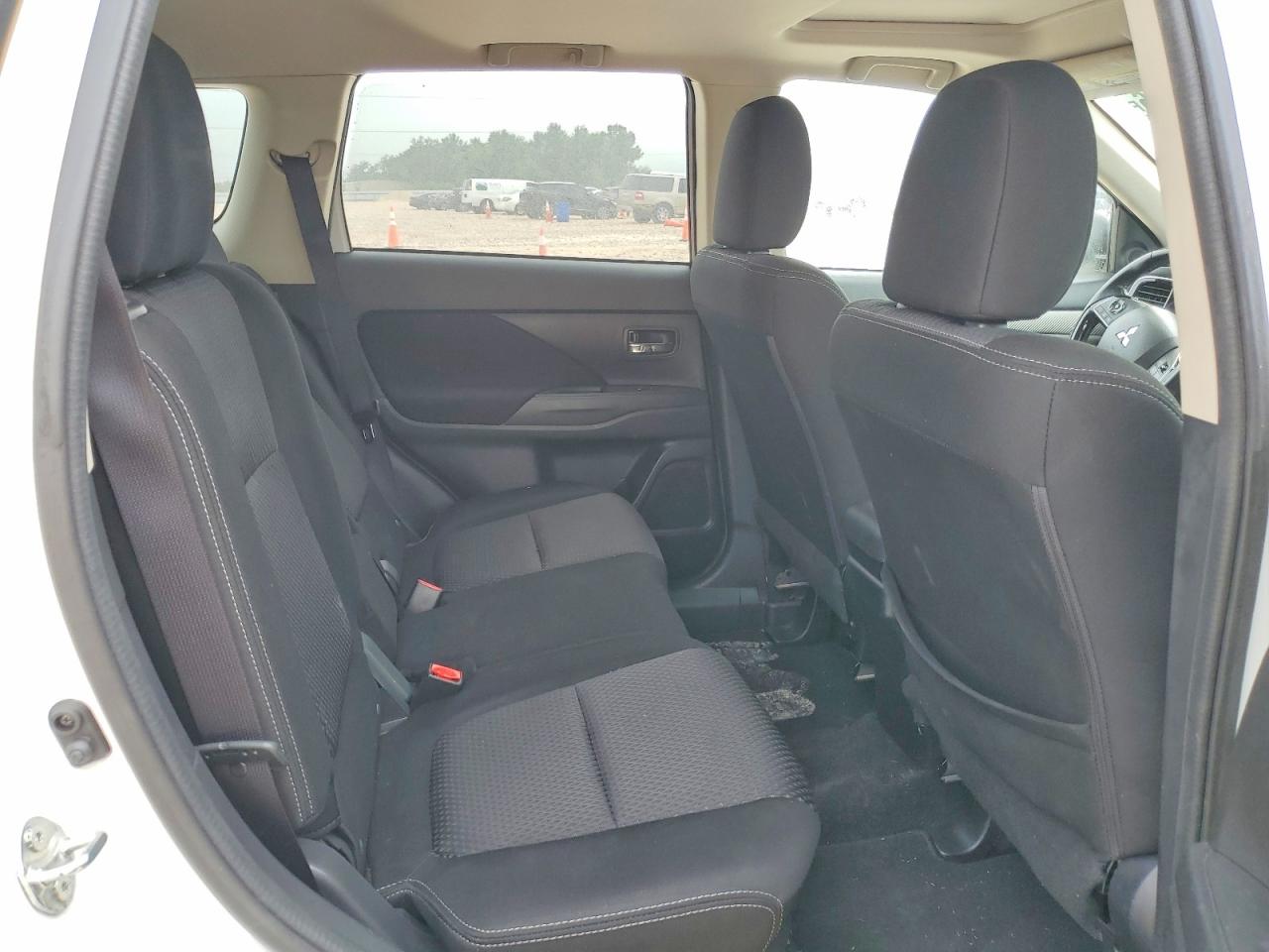 2018 MITSUBISHI OUTLANDER
