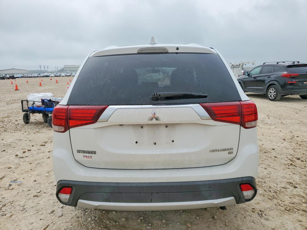 2018 MITSUBISHI OUTLANDER