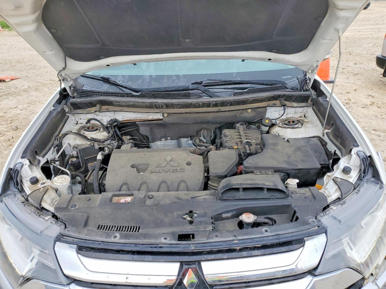 2018 MITSUBISHI OUTLANDER